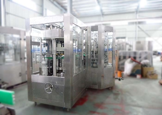 China Plastik-HAUSTIER Flaschen-Saft-Füllmaschine, Fruchtsaft-Verpackmaschine 8000b/h fournisseur